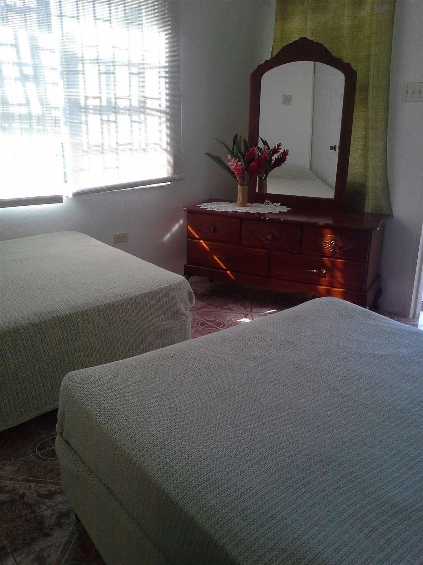 פורט אנטוניו Polish Princess Guest House מראה חיצוני תמונה